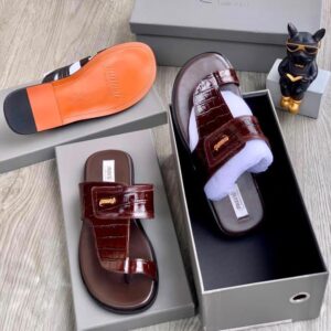 Step Into Effortless Italian Opulence: Mauri Embossed Leather Toe-Loop Sandals