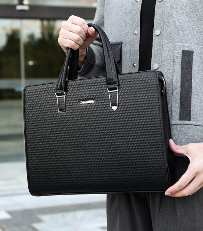 Unmatched Elegance Meets Everyday Utility: Upgrade Your Daily Carry
