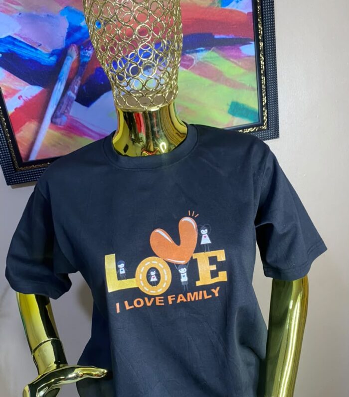 Premium Black "I Love Family" Graphic Crewneck T-Shirt – Casual Unisex Cotton Tee