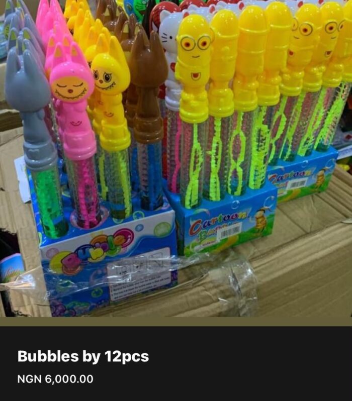 Cartoon Character Bubble Wands Set (12 Pieces) – Colorful Outdoor Toy Set for Kids Party Favors