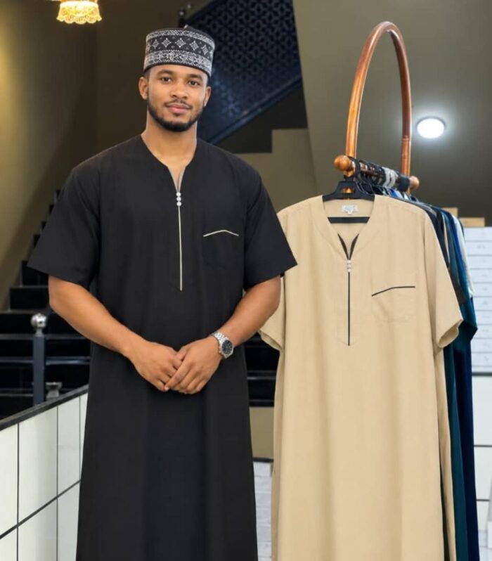 Men’s Minimalist Short-Sleeve Jalabiya / Kaftan (Modern V-Split Neckline with Contrast Trim)