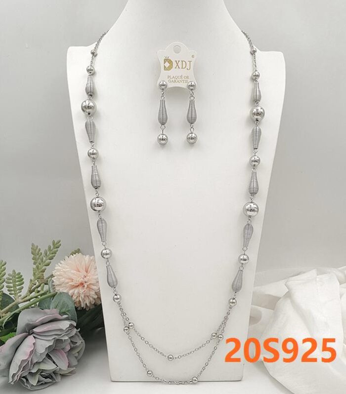 Elegant Silver-Tone Long Link Chain Necklace and Drop Earrings Jewelry Set